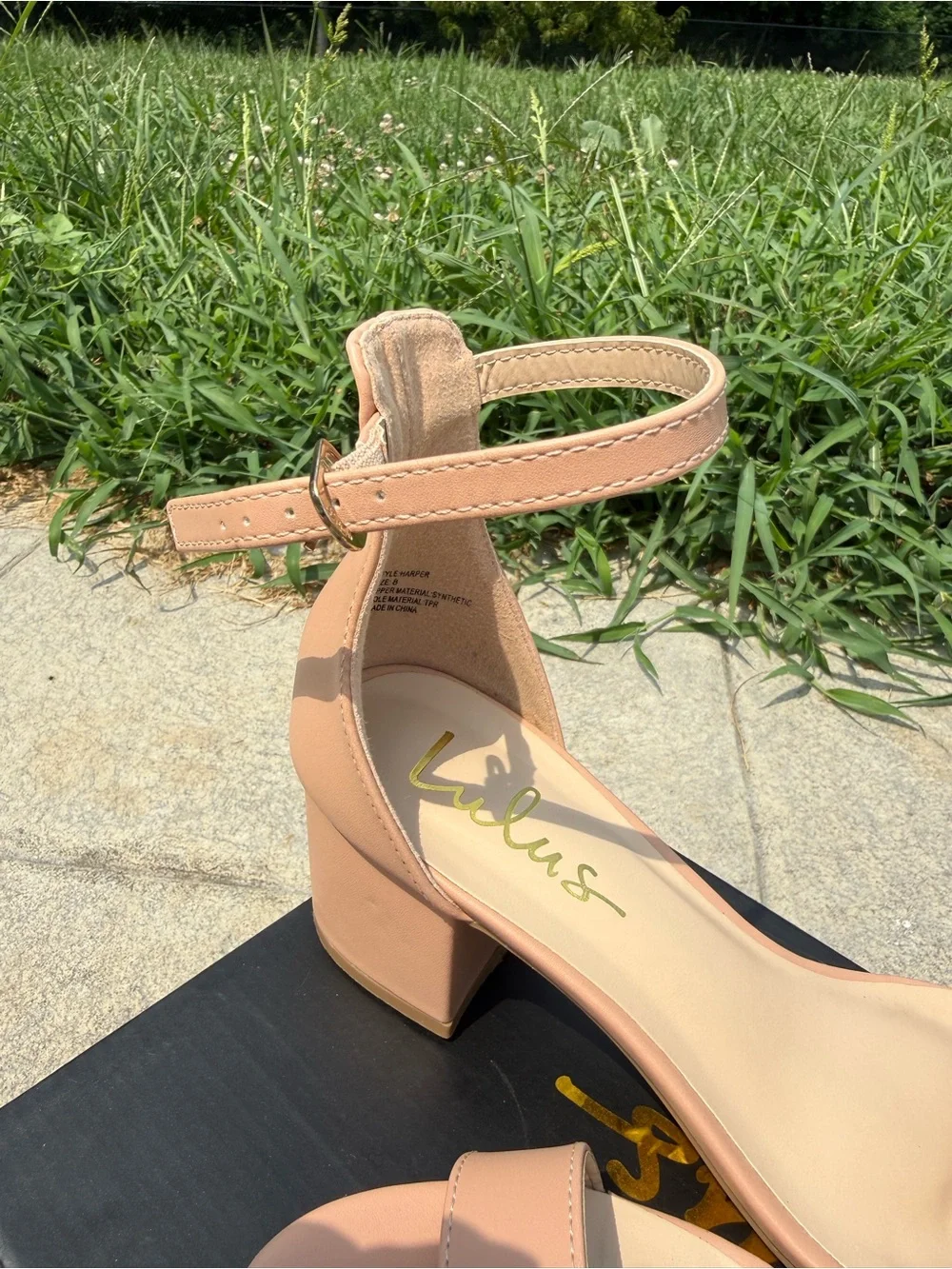 NIB Lulu’s Harper Almond Chunky Heels women’s size 8